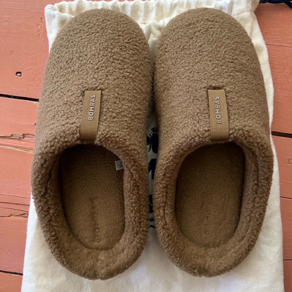 Bombas Sunday Slippers, like new
